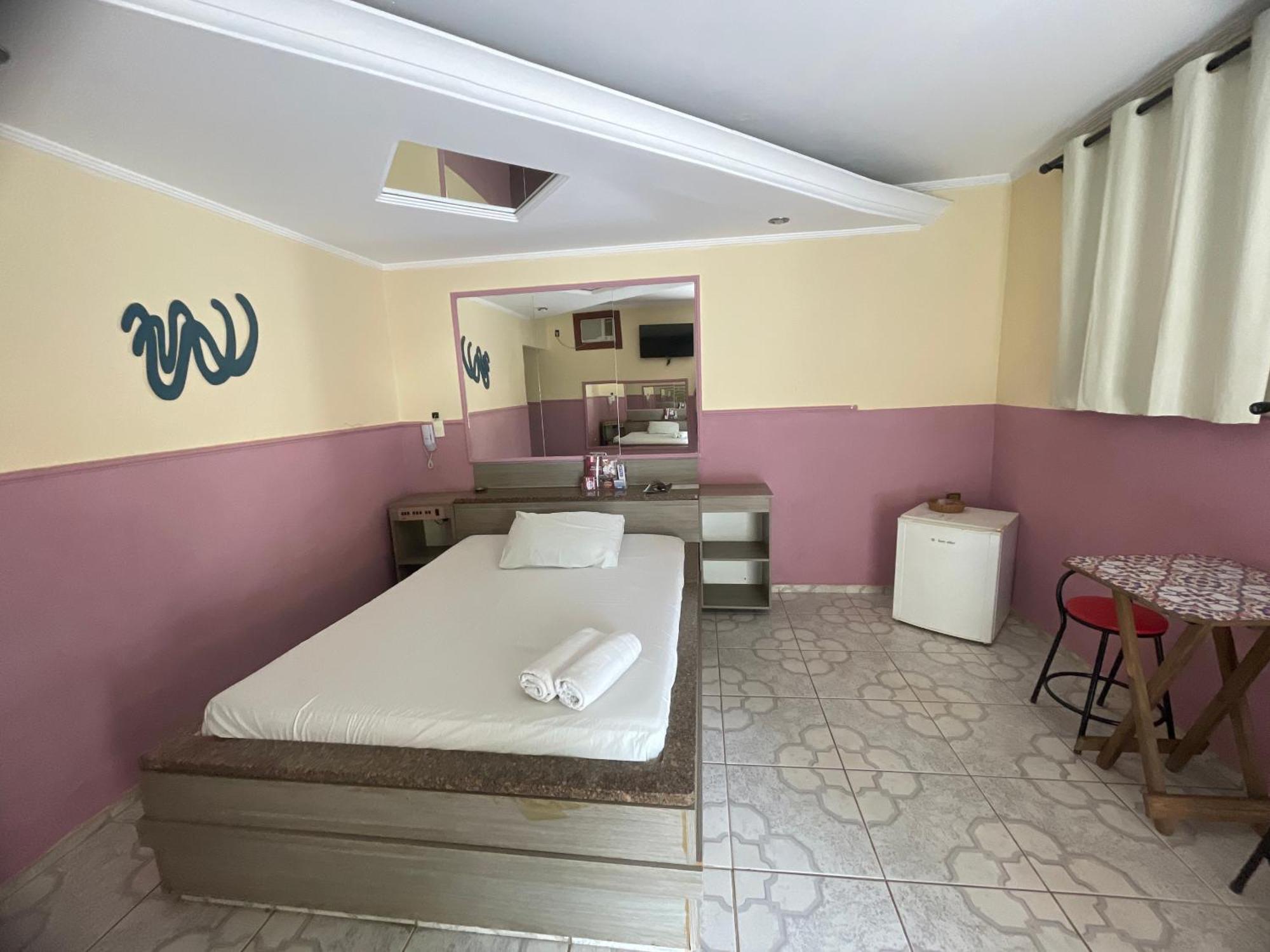 Lux Motel オランブラ エクステリア 写真